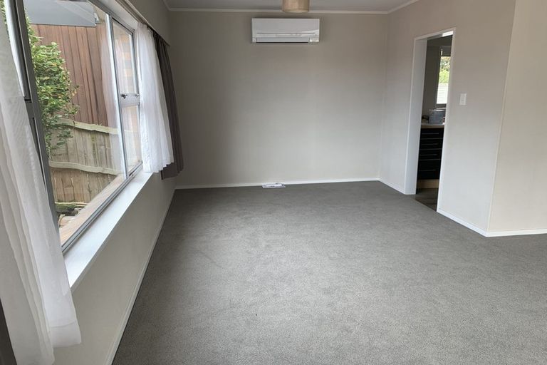 Photo of property in 53 Marellen Drive, Red Beach, 0932