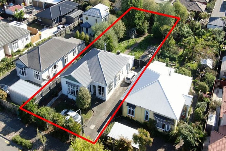 Photo of property in 233 Geraldine Street, Edgeware, Christchurch, 8013