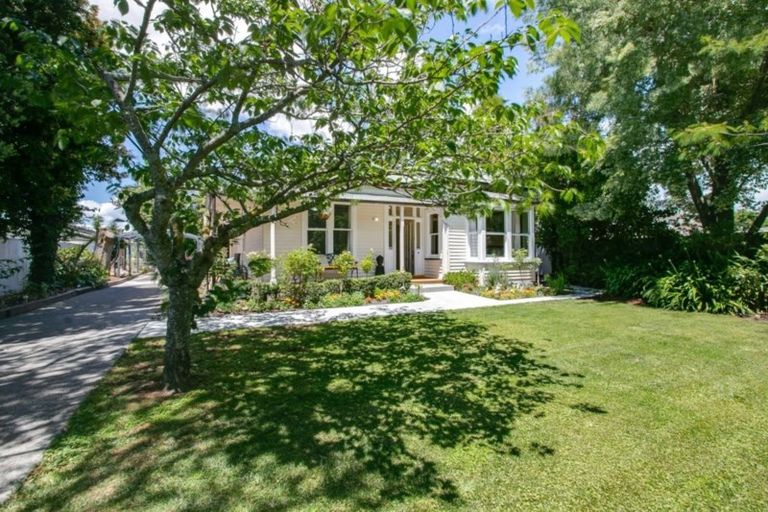 Photo of property in 11 Bowling Road, Greenmeadows, Napier, 4112
