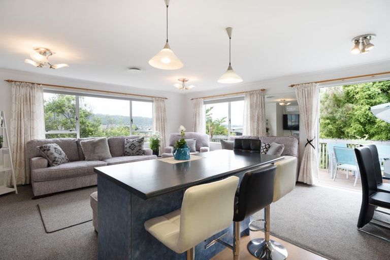 Photo of property in 7 Spruce Grove, Ranui, Porirua, 5024