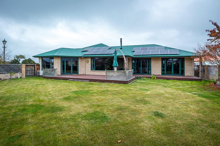 Photo of property in 10 Cascade Place, Geraldine, 7930