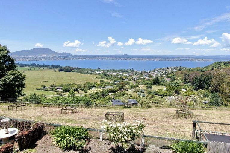 Photo of property in 65 Te Moenga Park, Acacia Bay, Taupo, 3330