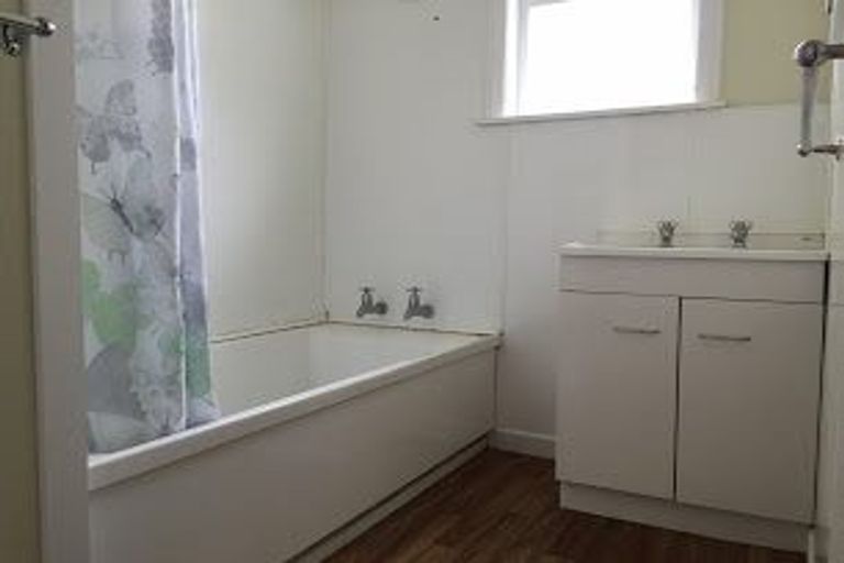 Photo of property in 53 Aotaki Street, Otaki, 5512