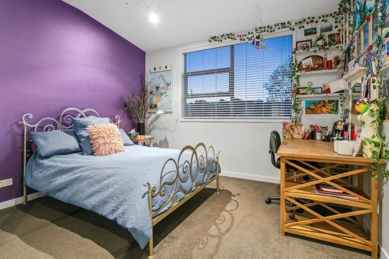 Photo of property in 58a Peter Terrace, Castor Bay, Auckland, 0620