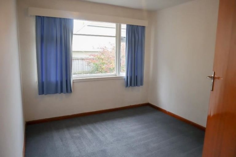 Photo of property in 112 Avonhead Road, Avonhead, Christchurch, 8042