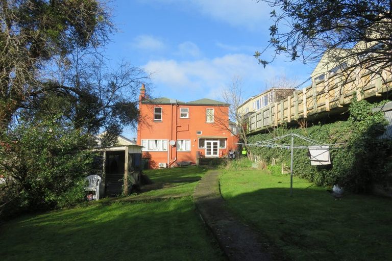 Photo of property in 68 Royal Terrace, Dunedin Central, Dunedin, 9016