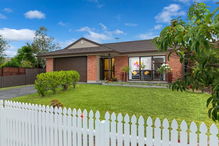 Photo of property in 74 Vintage Drive, Henderson, Auckland, 0612