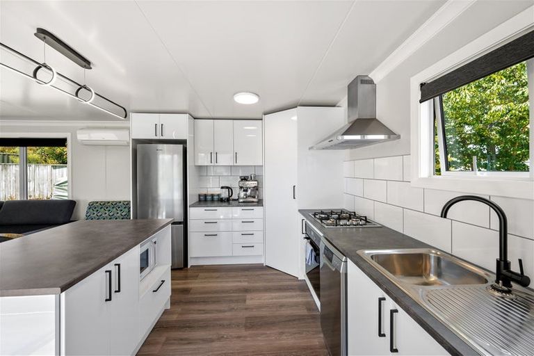 Photo of property in 11 Ruataniwha Drive, Collingwood, 7073