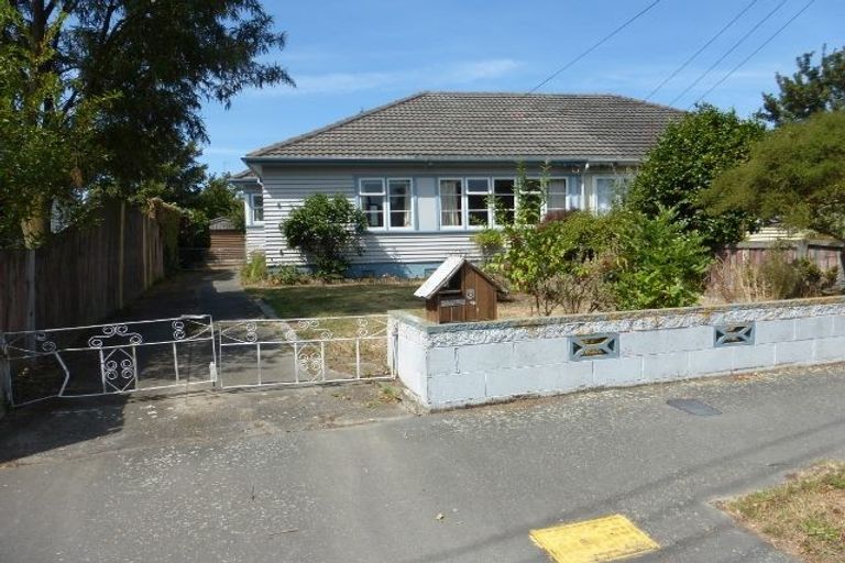 Photo of property in 6 Christian Street, Bryndwr, Christchurch, 8053