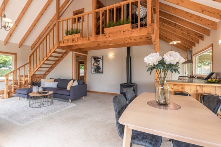 Photo of property in 2/35 Silverwood Lane, Leamington, Cambridge, 3495