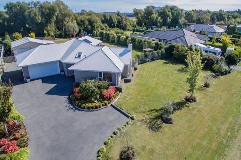 Photo of property in 8 Riverside Way, Amberley, 7410