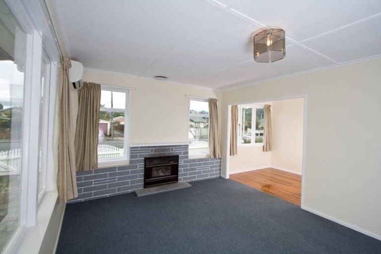 Photo of property in 34a Exchange Street, Ebdentown, Upper Hutt, 5018