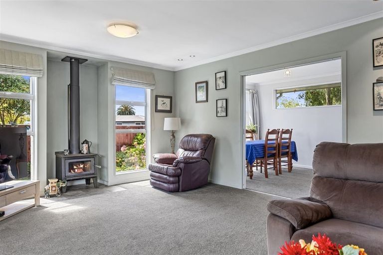 Photo of property in 10 Douglas Street, Rangiora, 7400