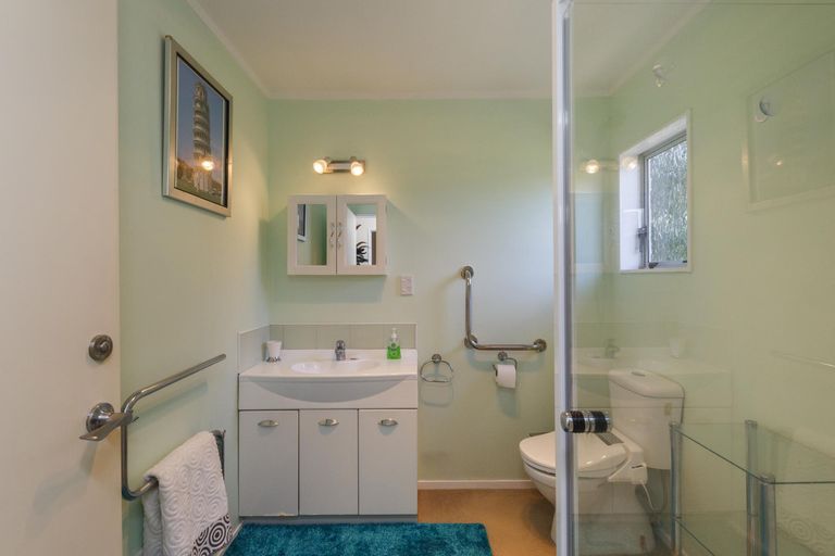 Photo of property in 1 Bryant Street, Takaro, Palmerston North, 4412