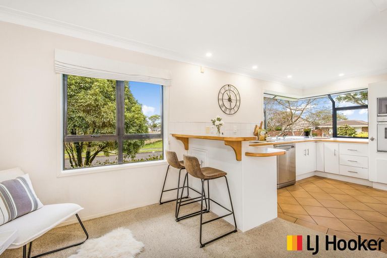 Photo of property in 168 Walter Strevens Drive, Conifer Grove, Takanini, 2112