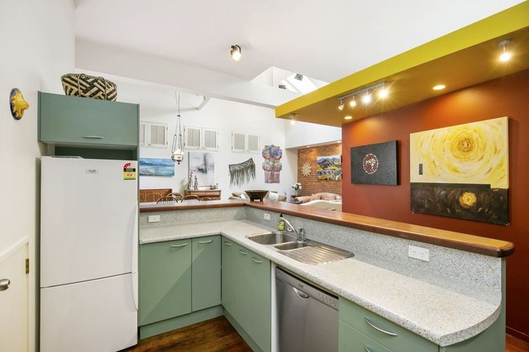 Photo of property in Courtenay Mews Apartments, 12/14 Alpha Street, Te Aro, Wellington, 6011