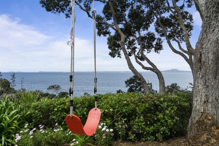 Photo of property in 24 Tui Street, Torbay, Auckland, 0630