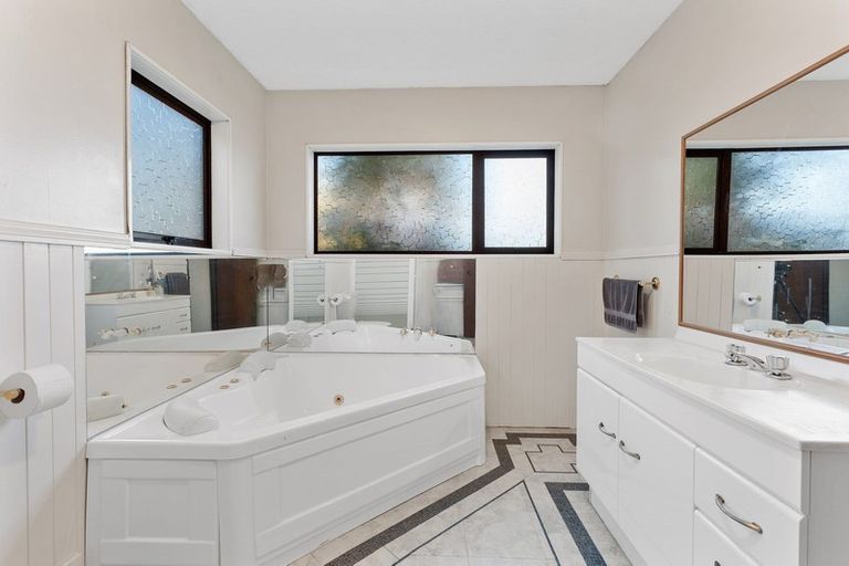 Photo of property in 9 Banks Place, Rangiora, 7400