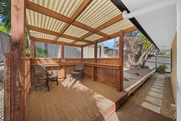 Photo of property in 11 Cognac Place, Henderson, Auckland, 0612