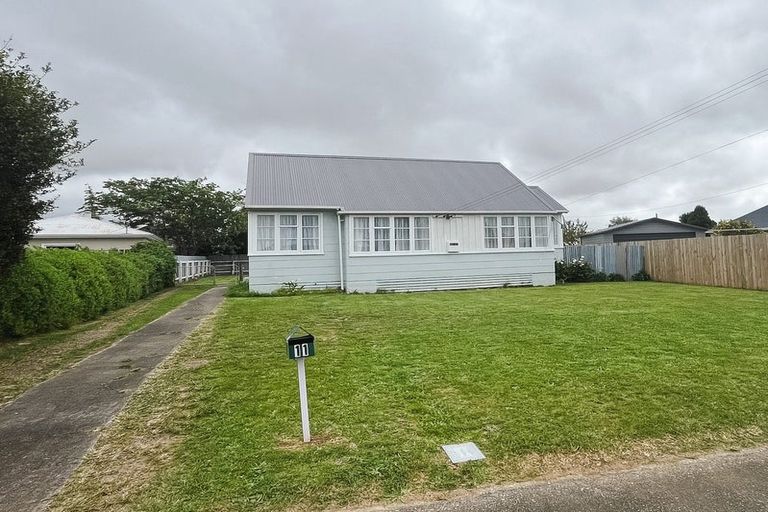 Photo of property in 11 Goldsmith Crescent, Levin, 5510