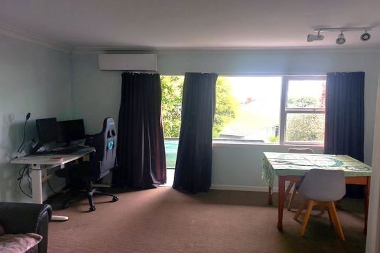 Photo of property in 4/162 Onewa Road, Northcote, Auckland, 0627
