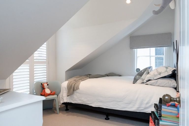 Photo of property in 247 Tinakori Road, Thorndon, Wellington, 6011