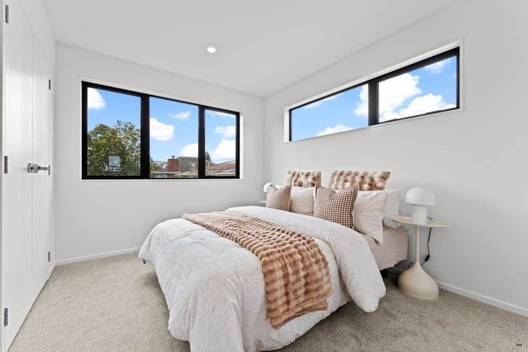 Photo of property in 2/58 Waipani Road, Te Atatu Peninsula, Auckland, 0610
