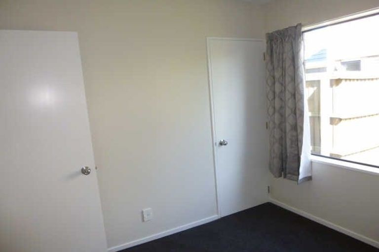 Photo of property in 70a Middlepark Road, Sockburn, Christchurch, 8042