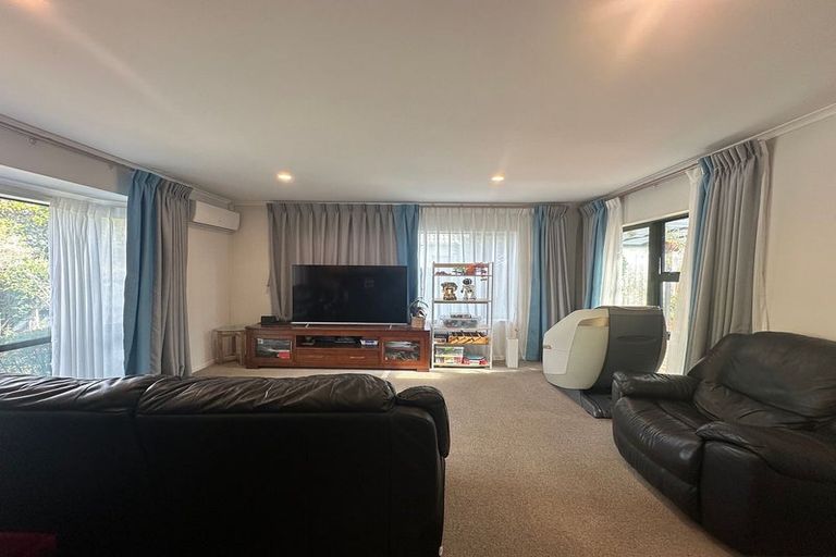 Photo of property in 59 Frank Nobilo Drive, Golflands, Auckland, 2013