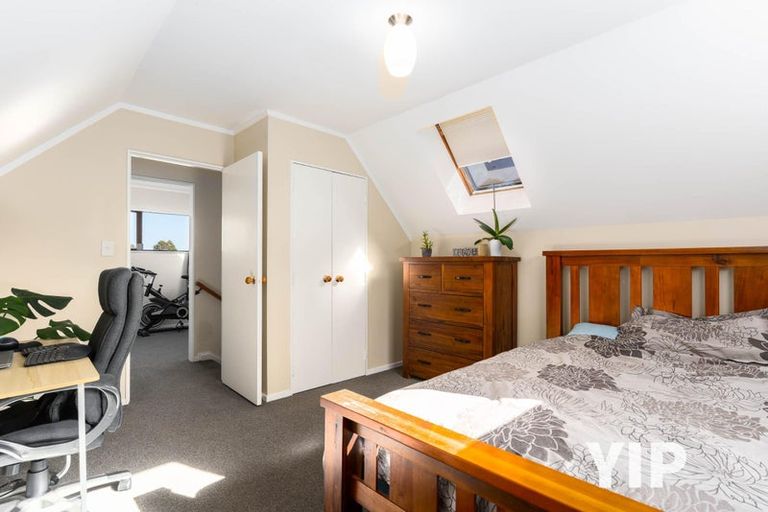 Photo of property in 2/154 Newlands Road, Newlands, Wellington, 6037