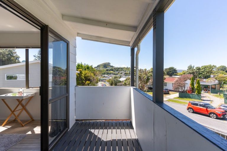 Photo of property in 67 Omapere Street, Whitby, Porirua, 5024