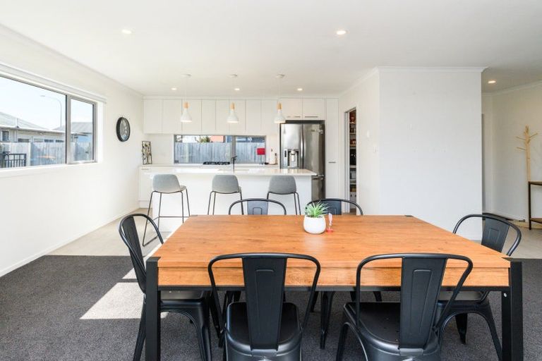 Photo of property in 98 Ferguson Street, West End, Palmerston North, 4412