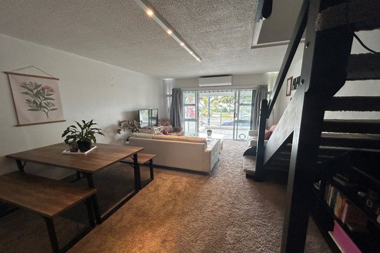 Photo of property in 235 Marine Parade, Napier South, Napier, 4110