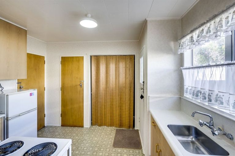 Photo of property in 2/217 Taradale Road, Pirimai, Napier, 4112