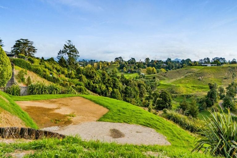 Photo of property in 10 Aderman Place, Hurworth, New Plymouth, 4310