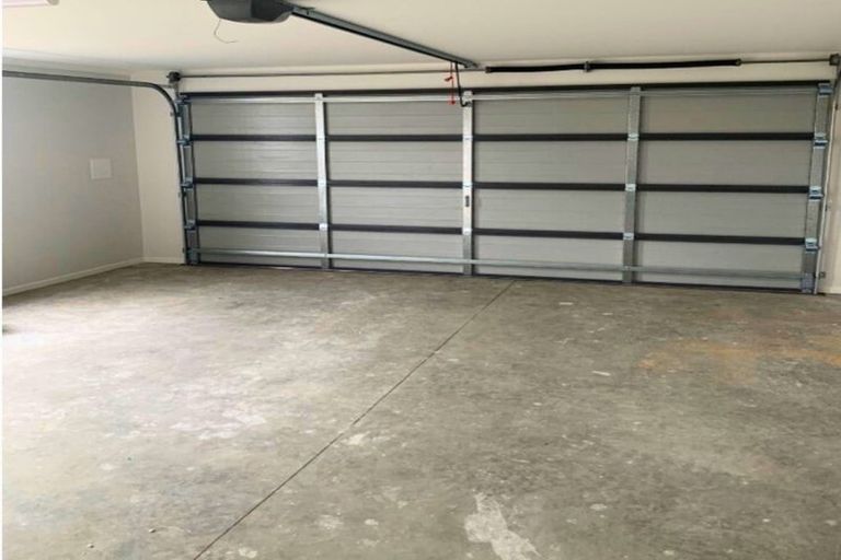 Photo of property in 9 Whata Street, Clarks Beach, 2122