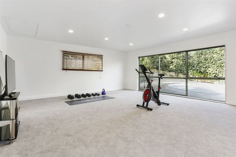 Photo of property in 2/305 Lake Road, Hauraki, Auckland, 0622