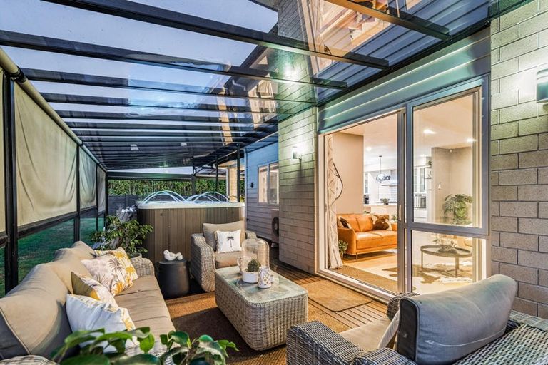 Photo of property in 17 Floyd Road, Riverhead, 0820