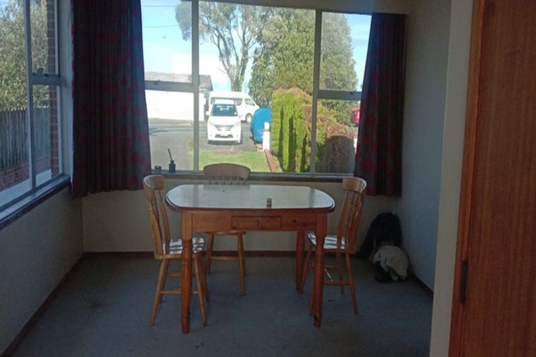 Photo of property in 82 Caribbean Drive, Unsworth Heights, Auckland, 0632