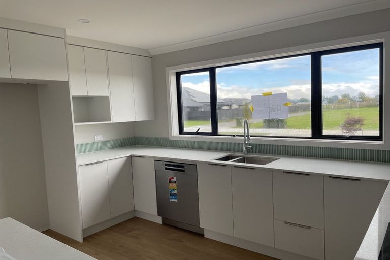 Photo of property in 34 Isobel Hodgson Drive, Cambridge, 3434