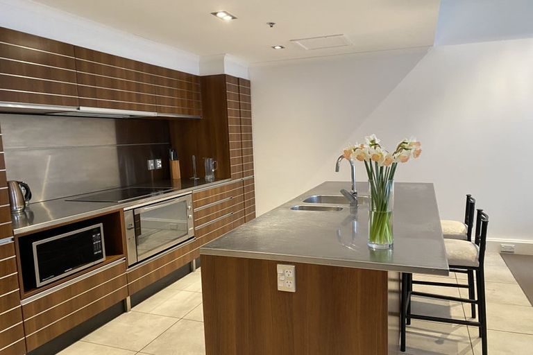 Photo of property in Augusta Apartments, 10/254 Willis Street, Te Aro, Wellington, 6011