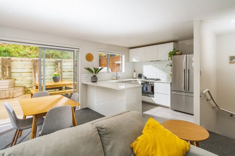 Photo of property in 20b Rarangi Way, Owhiro Bay, Wellington, 6023