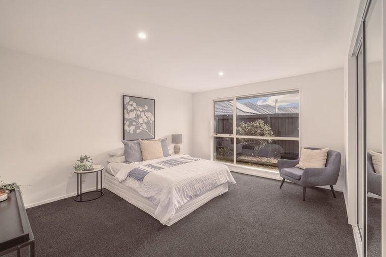 Photo of property in 2/97a Grimseys Road, Redwood, Christchurch, 8051