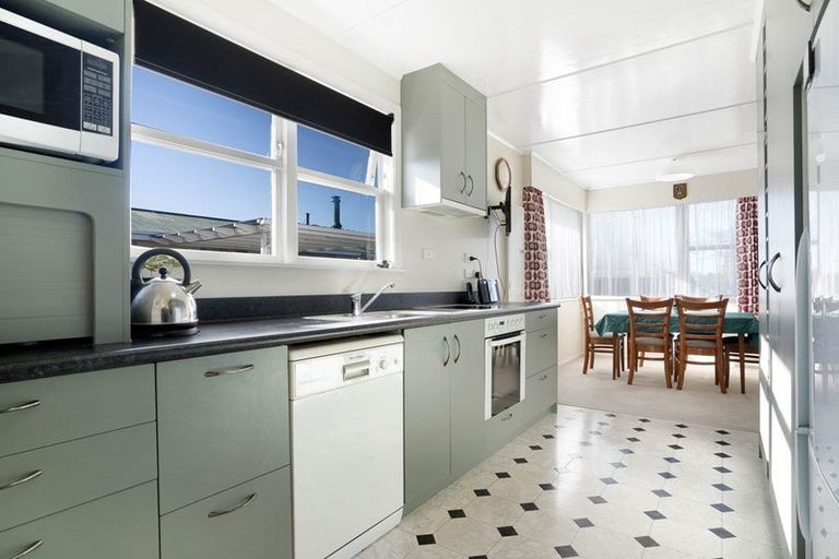 Photo of property in 27 Freyberg Street, Solway, Masterton, 5810