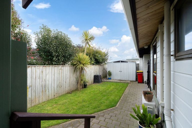 Photo of property in 27 Charles Street, Levin, 5510