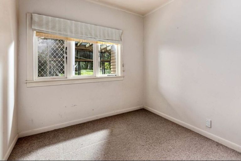 Photo of property in 35 Bayview Road, Browns Bay, Auckland, 0630