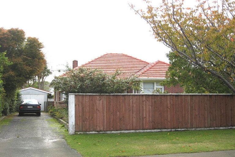Photo of property in 56 Worthy Street, Ilam, Christchurch, 8041
