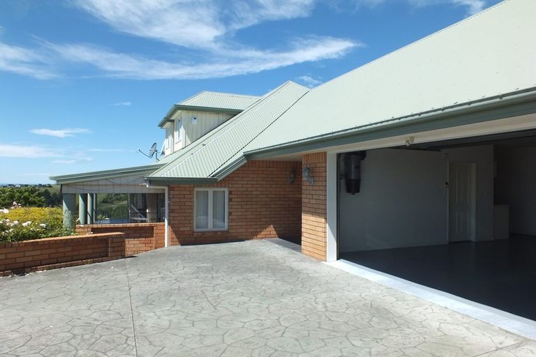 Photo of property in 9 Harry Ell Drive, Cashmere, Christchurch, 8022