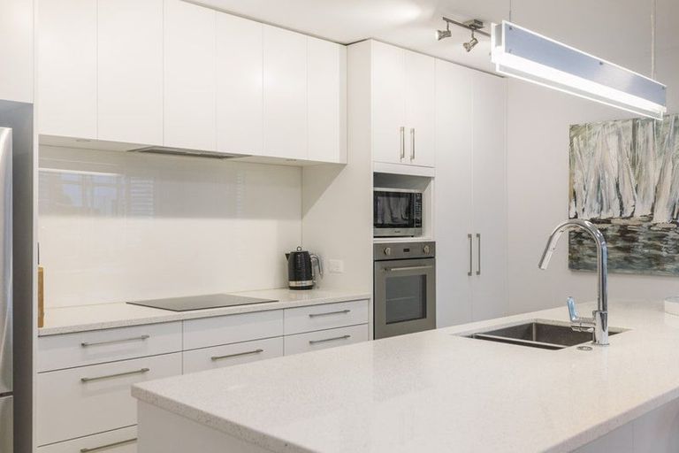 Photo of property in 74 Panorama Heights, Orewa, 0931