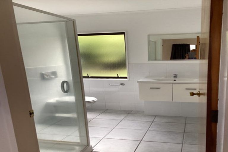 Photo of property in 5 Aintree Grove, Churton Park, Wellington, 6037